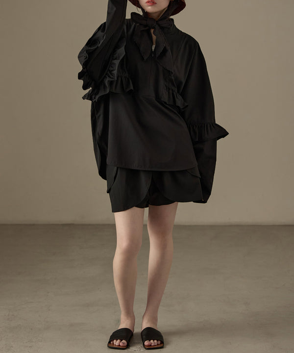 {"color":"\u30d6\u30e9\u30c3\u30af","info":"model\uff1aH158cm size\uff1aM"}