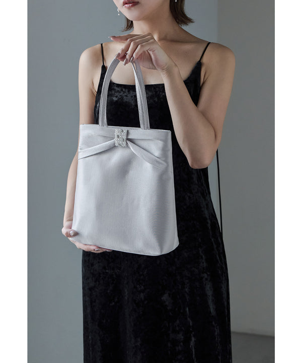 {"color":"\u30b7\u30eb\u30d0\u30fc","info":""}