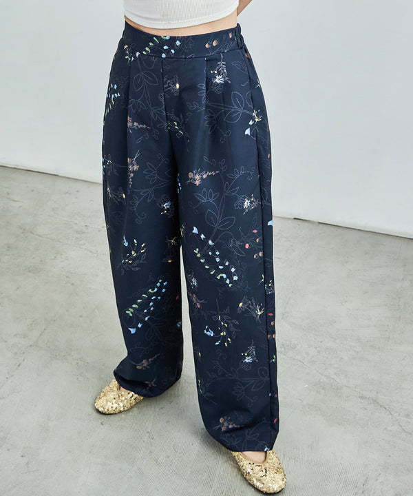 {"color":"\u30cd\u30a4\u30d3\u30fc","info":"model\uff1aH158cm size\uff1aM"}