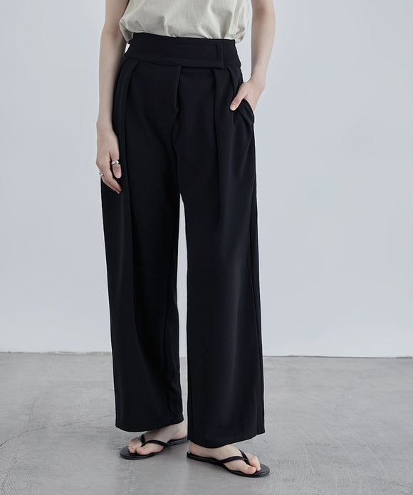 {"color":"\u30d6\u30e9\u30c3\u30af","info":"model\uff1aH170cm size\uff1aM"}