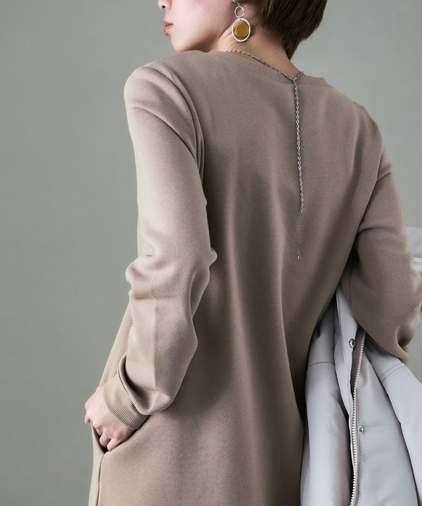 {"color":"\u30b0\u30ec\u30fc\u30b8\u30e5","info":"model\uff1aH158cm size\uff1aM"}