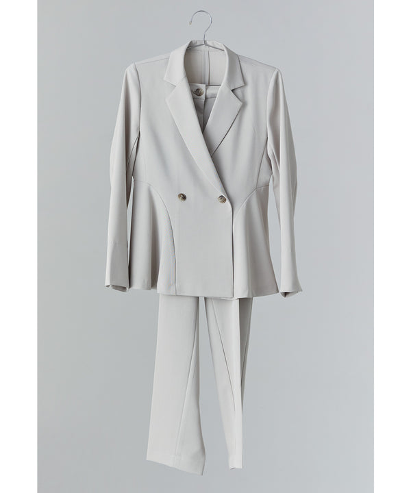 {"color":"\u30d9\u30fc\u30b8\u30e5","info":""}