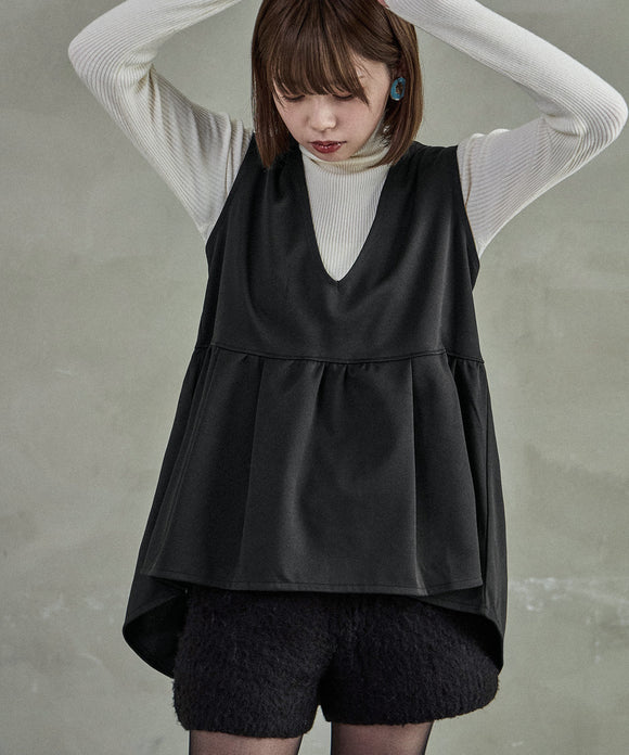 {"color":"\u30d6\u30e9\u30c3\u30af","info":"model\uff1aH158cm size\uff1aM"}