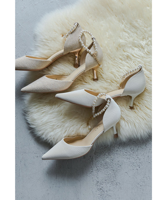 {"color":"\u30aa\u30d5\u30db\u30ef\u30a4\u30c8","info":""}