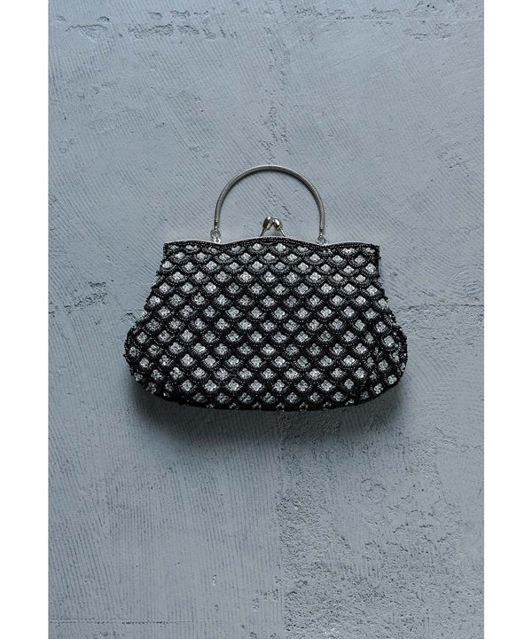 {"color":"\u30d6\u30e9\u30c3\u30af","info":""}