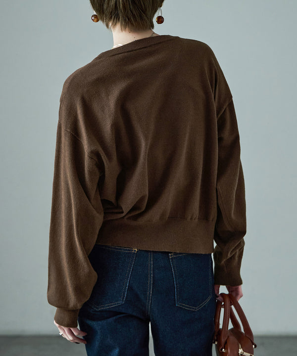 {"color":"\u30d6\u30e9\u30a6\u30f3","info":"model\uff1aH158cm size\uff1aM"}