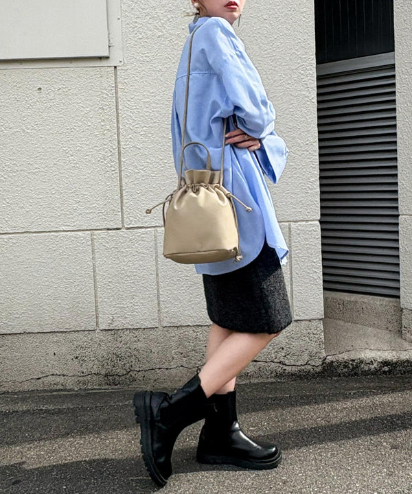{"color":"\u30e2\u30ab","info":"model\uff1aH158cm size\uff1aF"}