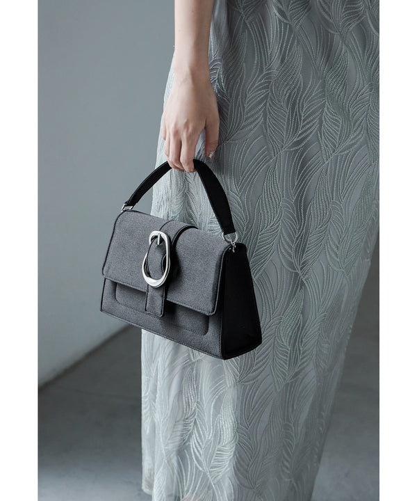 {"color":"\u30d6\u30e9\u30c3\u30af","info":""}