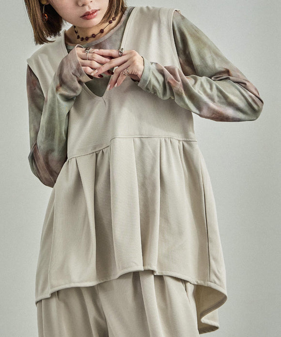 {"color":"\u30d9\u30fc\u30b8\u30e5","info":"model\uff1aH158cm size\uff1aM"}