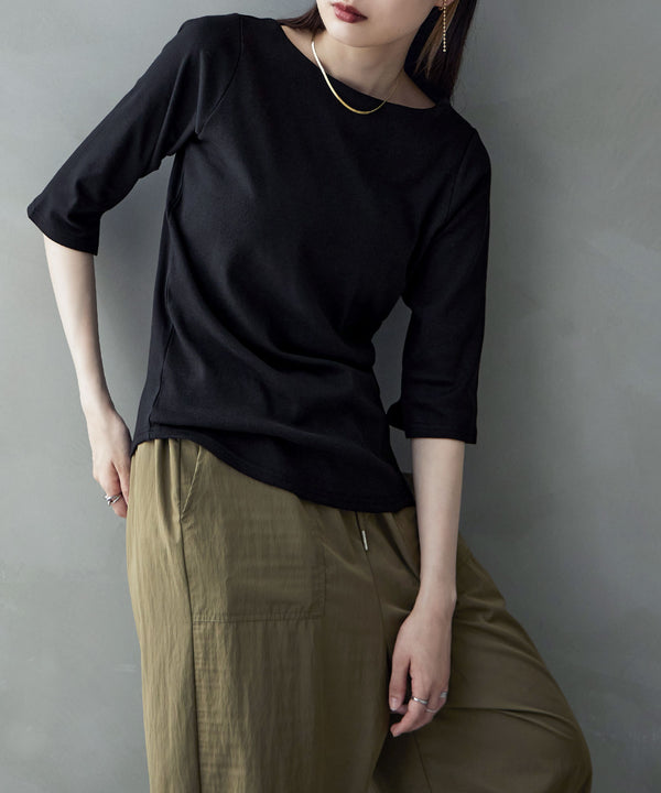 {"color":"\u30d6\u30e9\u30c3\u30af","info":"model\uff1aH170cm size\uff1aM"}