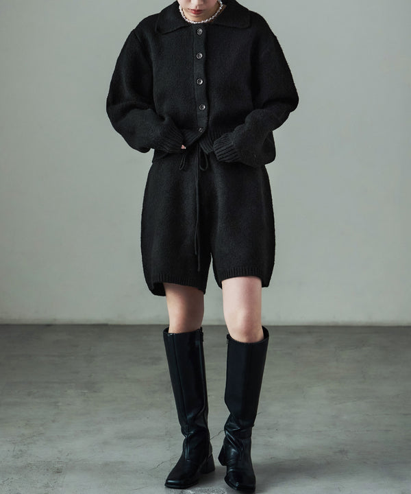 {"color":"\u30d6\u30e9\u30c3\u30af","info":"model\uff1aH158cm size\uff1aM"}