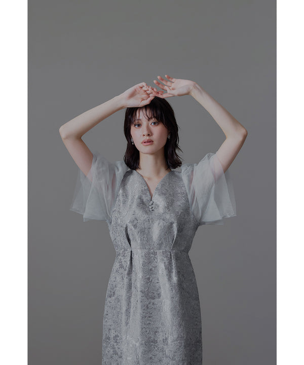 {"color":"\u30b0\u30ec\u30fc","info":"model\uff1aH166cm size\uff1aM"}