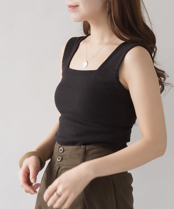 {"color":"\u30d6\u30e9\u30c3\u30af","info":"model\uff1aH160cm size\uff1aM"}