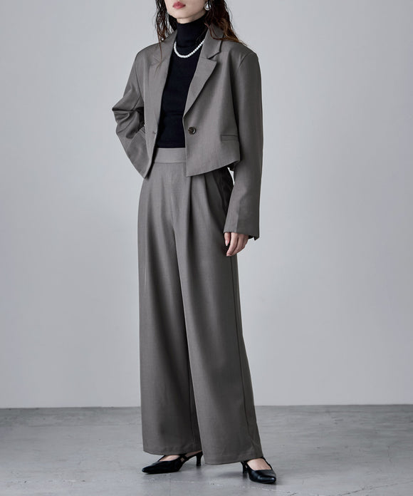 {"color":"\u30b0\u30ec\u30fc","info":"model\uff1aH166cm size\uff1aM"}