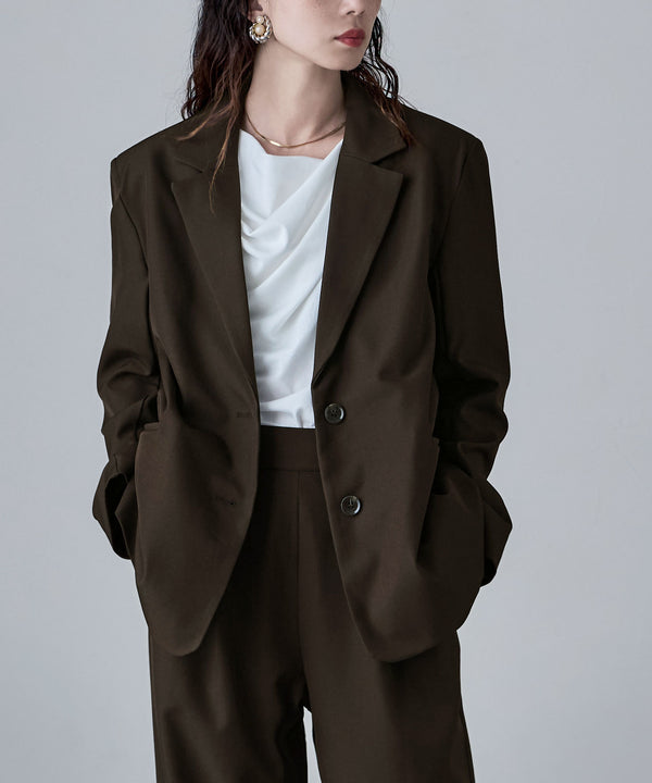 {"color":"\u30d6\u30e9\u30a6\u30f3","info":"model\uff1aH166cm size\uff1aM"}