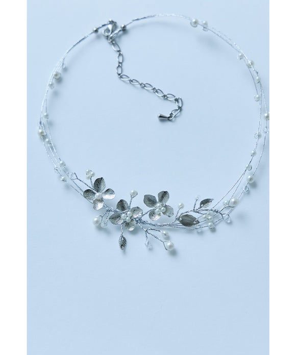 {"color":"\u30b7\u30eb\u30d0\u30fc","info":""}