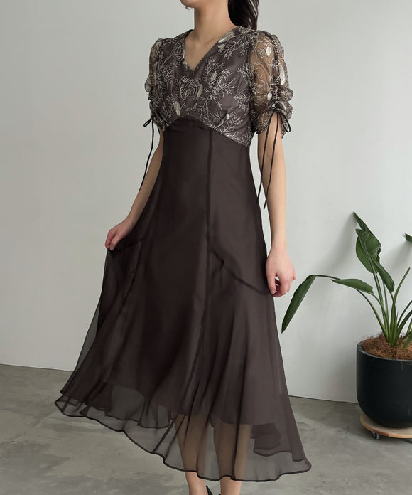 {"color":"\u30d6\u30e9\u30a6\u30f3","info":"model\uff1aH171cm size\uff1aM(38)"}