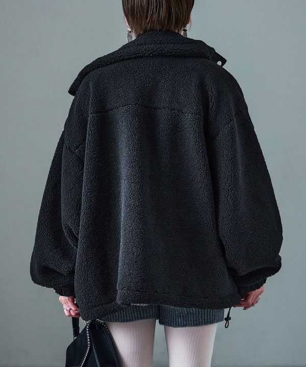 {"color":"\u30d6\u30e9\u30c3\u30af","info":"model\uff1aH158cm size\uff1aM"}