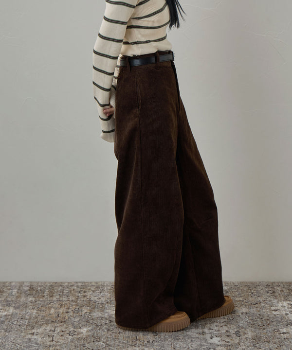 {"color":"\u30d6\u30e9\u30a6\u30f3","info":"model\uff1aH163cm size\uff1aF"}