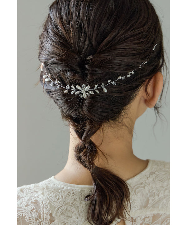 {"color":"\u30b7\u30eb\u30d0\u30fc","info":""}