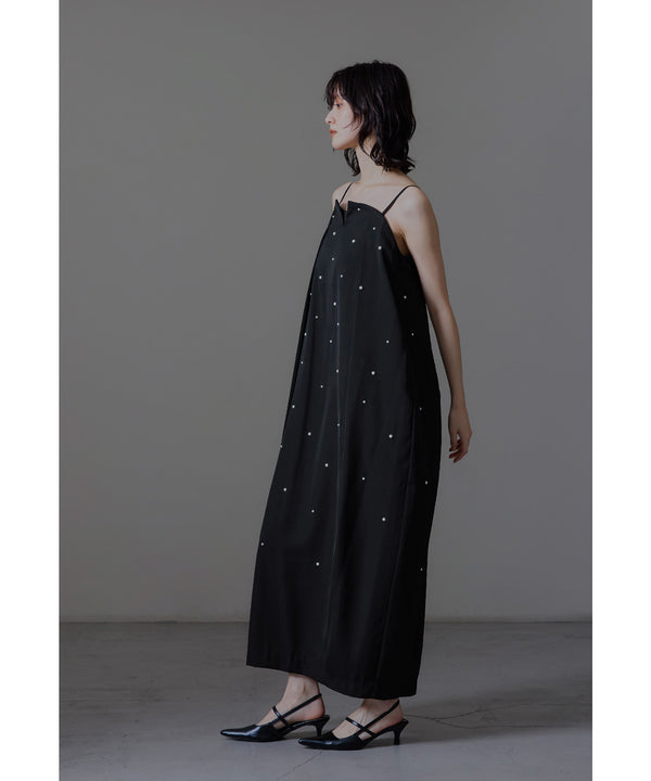 {"color":"\u30d6\u30e9\u30c3\u30af","info":"model\uff1aH166cm size\uff1aM"}