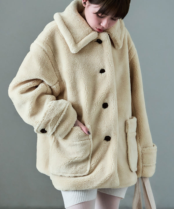 {"color":"\u30e9\u30a4\u30c8\u30d9\u30fc\u30b8\u30e5","info":"model\uff1aH158cm size\uff1aM"}