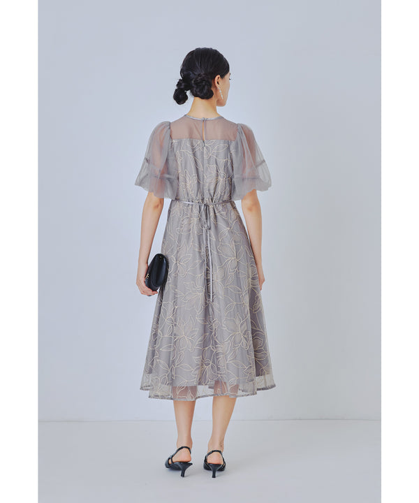 {"color":"\u30b0\u30ec\u30fc","info":"model\uff1aH165cm size\uff1aM"}