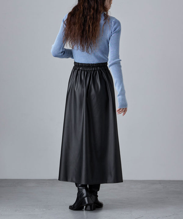 {"color":"\u30d6\u30e9\u30c3\u30af","info":"model\uff1aH166cm size\uff1aM"}