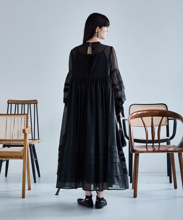 {"color":"\u30d6\u30e9\u30c3\u30af","info":"model\uff1aH163cm size\uff1aM"}