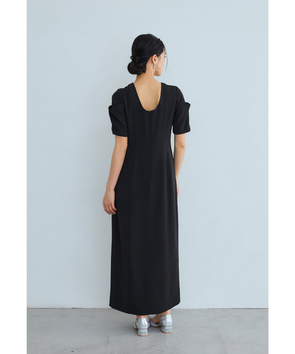 {"color":"\u30d6\u30e9\u30c3\u30af","info":"model\uff1aH165cm size\uff1aM"}