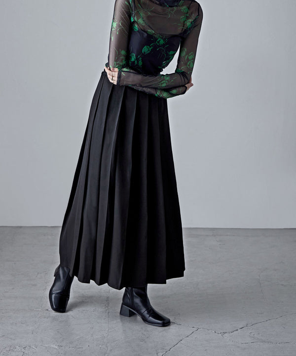 {"color":"\u30d6\u30e9\u30c3\u30af","info":"model\uff1aH170cm size\uff1aM"}