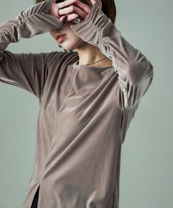 {"color":"\u30b0\u30ec\u30fc\u30b8\u30e5","info":"model\uff1aH158cm size\uff1aM"}