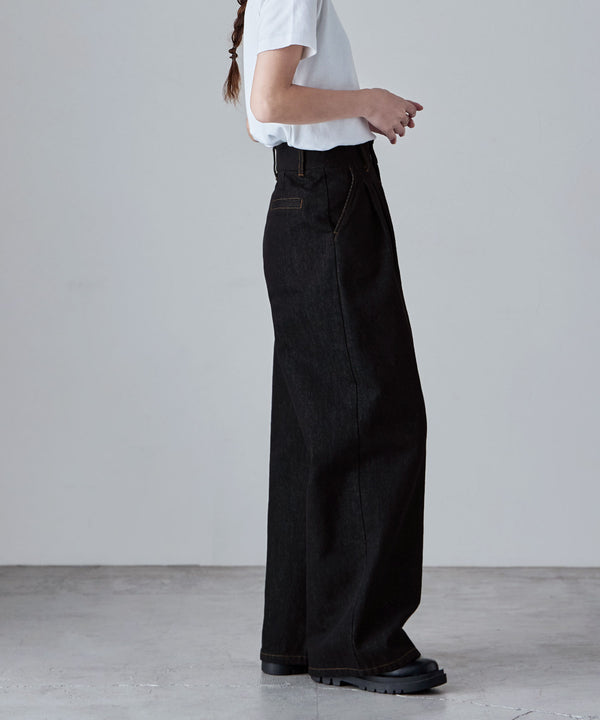 {"color":"\u30d6\u30e9\u30c3\u30af","info":"model\uff1aH166cm size\uff1aS"}