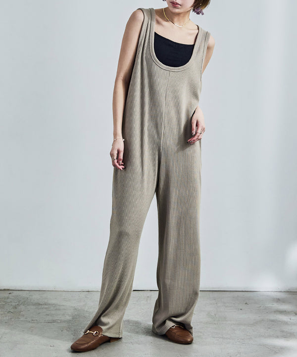 {"color":"\u30b0\u30ec\u30fc\u30b8\u30e5","info":"model\uff1aH158cm size\uff1aM"}