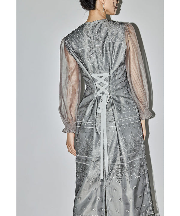{"color":"\u30b7\u30eb\u30d0\u30fc","info":"model\uff1aH165cm size\uff1aM"}