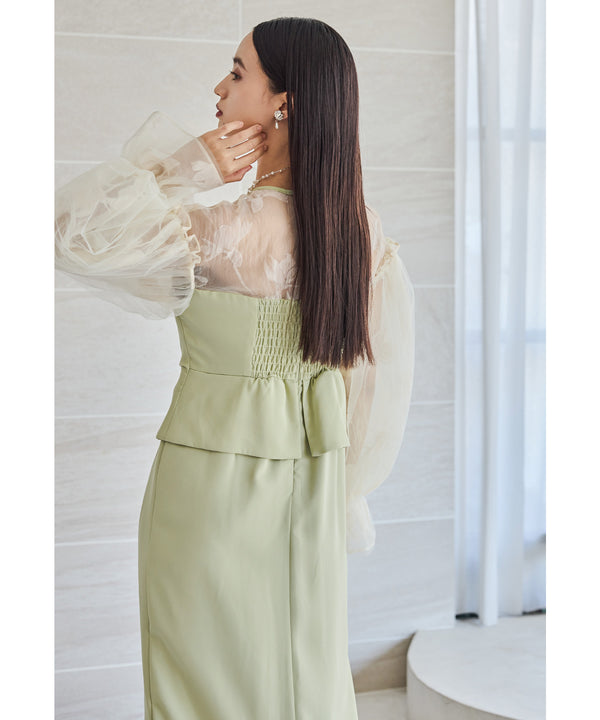 {"color":"\u30d4\u30b9\u30bf\u30c1\u30aa","info":"model\uff1aH165cm size\uff1aM"}