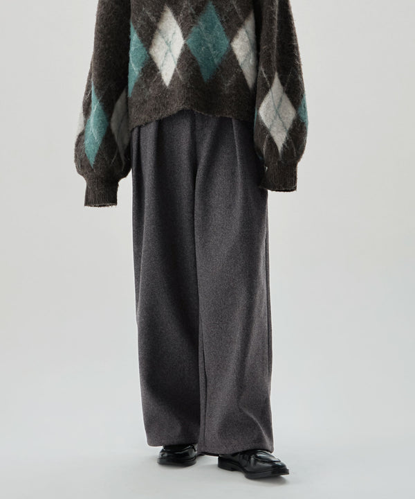 {"color":"\u30c1\u30e3\u30b3\u30fc\u30eb","info":"model\uff1aH166cm size\uff1aF"}