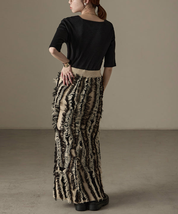 {"color":"\u30d6\u30e9\u30c3\u30af","info":"model\uff1aH158cm size\uff1aM"}