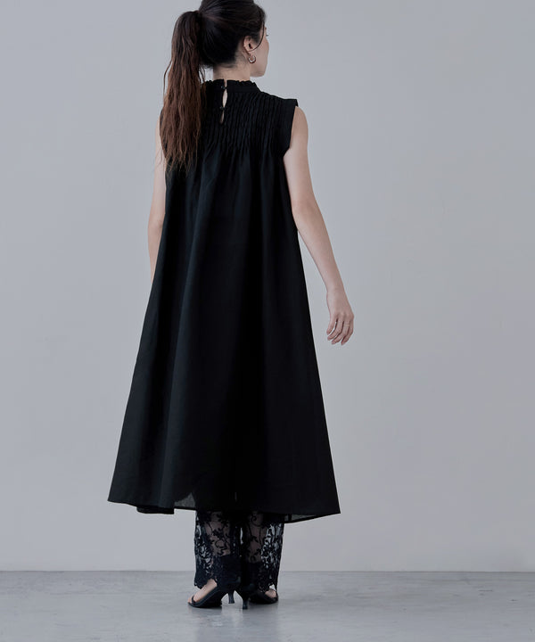 {"color":"\u30d6\u30e9\u30c3\u30af","info":"model\uff1aH166cm size\uff1aM"}