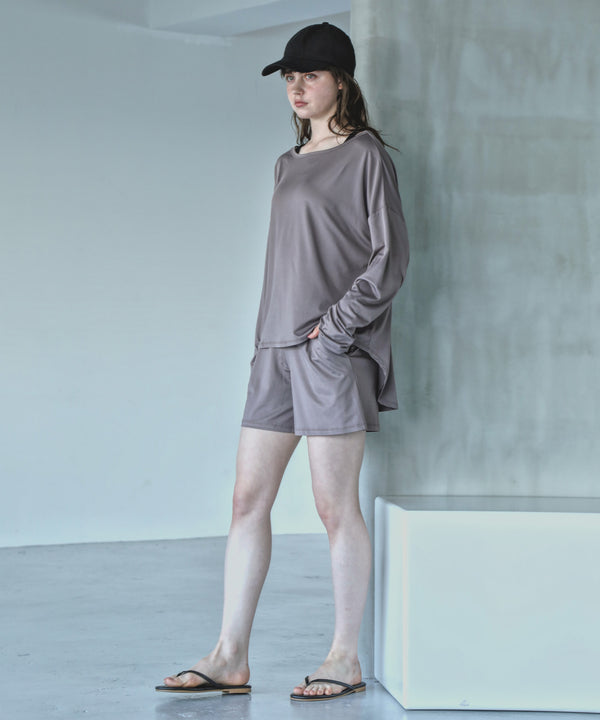 {"color":"\u30e2\u30ab","info":"model\uff1aH166cm size\uff1aM-L"}