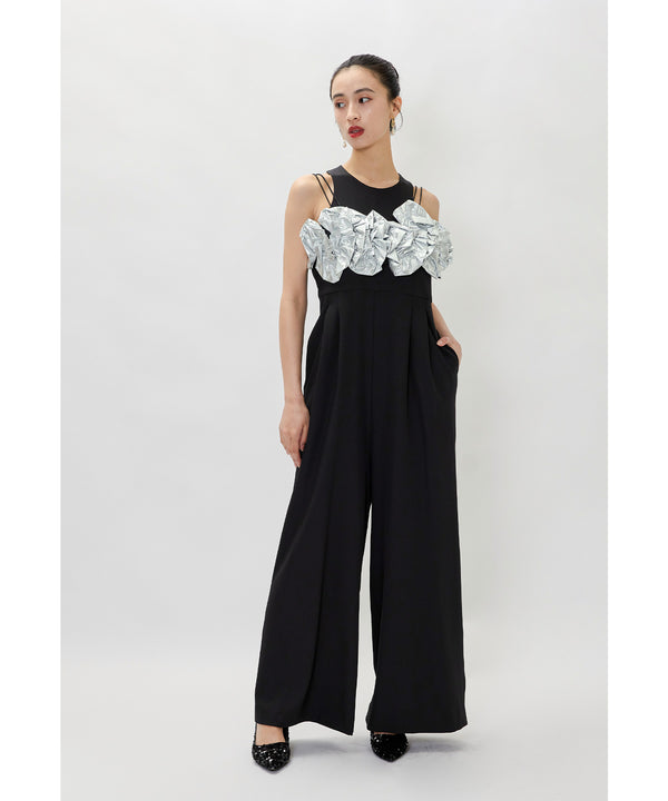 {"color":"\u30d6\u30e9\u30c3\u30af","info":"model\uff1aH165cm size\uff1aM"}