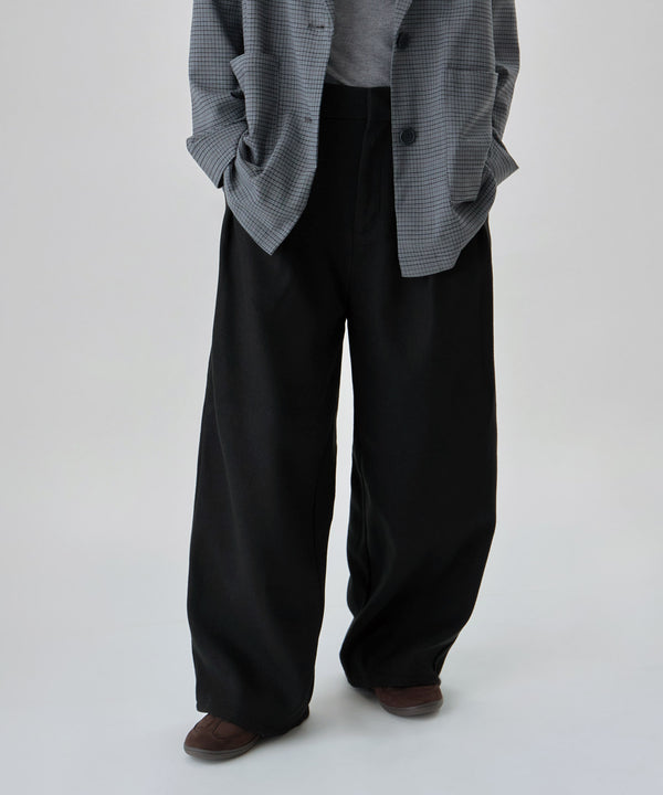 {"color":"\u30d6\u30e9\u30c3\u30af","info":"model\uff1aH166cm size\uff1aF"}