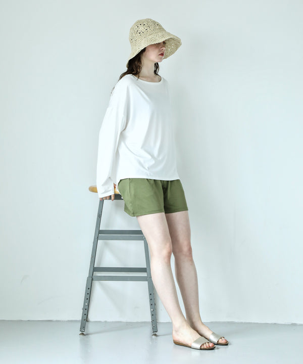 {"color":"\u30aa\u30d5\u30db\u30ef\u30a4\u30c8\u00d7\u30ab\u30fc\u30ad","info":"model\uff1aH166cm size\uff1aM-L"}