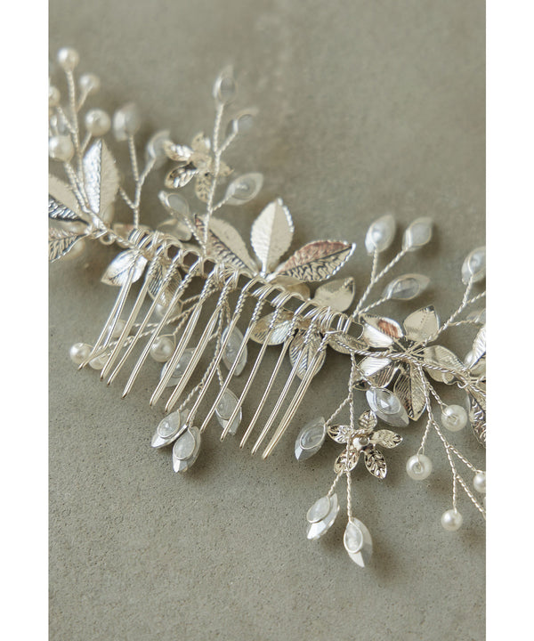 {"color":"","info":""}