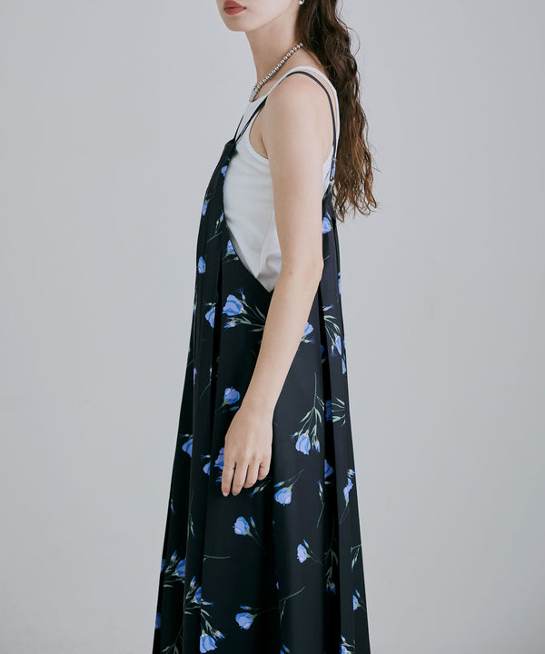 {"color":"\u30d6\u30e9\u30c3\u30af","info":"model\uff1aH166cm size\uff1aF"}