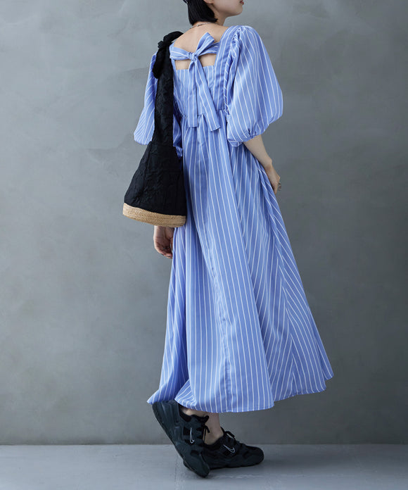 {"color":"\u30d6\u30eb\u30fc","info":"model\uff1aH170cm size\uff1aM"}