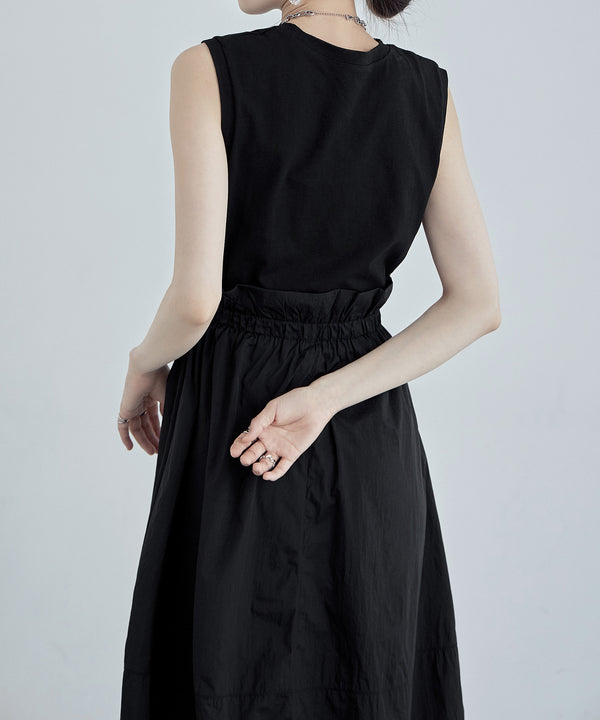 {"color":"\u30d6\u30e9\u30c3\u30af","info":"model\uff1aH170cm size\uff1aF"}