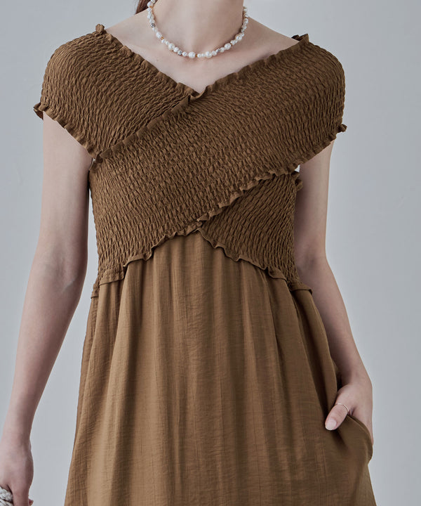 {"color":"\u30d6\u30e9\u30a6\u30f3","info":"model\uff1aH166cm size\uff1aF"}
