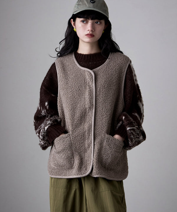 {"color":"\u30e2\u30ab","info":"model\uff1aH163cm size\uff1aM-L"}