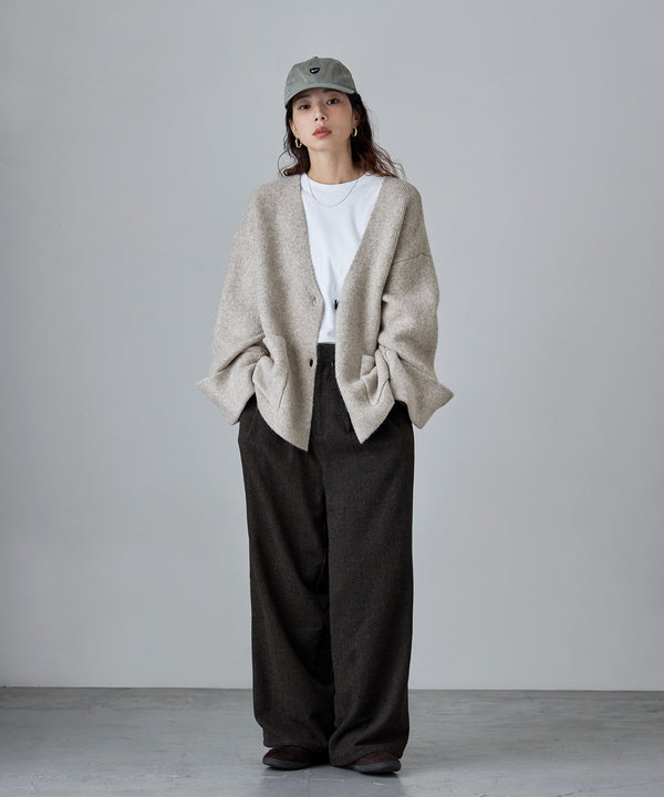 {"color":"\u30d9\u30fc\u30b8\u30e5","info":"model\uff1aH166cm size\uff1aM"}